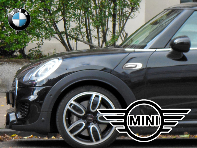 BMW mini 純正 カーオーディオ MINI Cooper D 5Door 純正カーオーディオレビュー。軽快な鳴り方