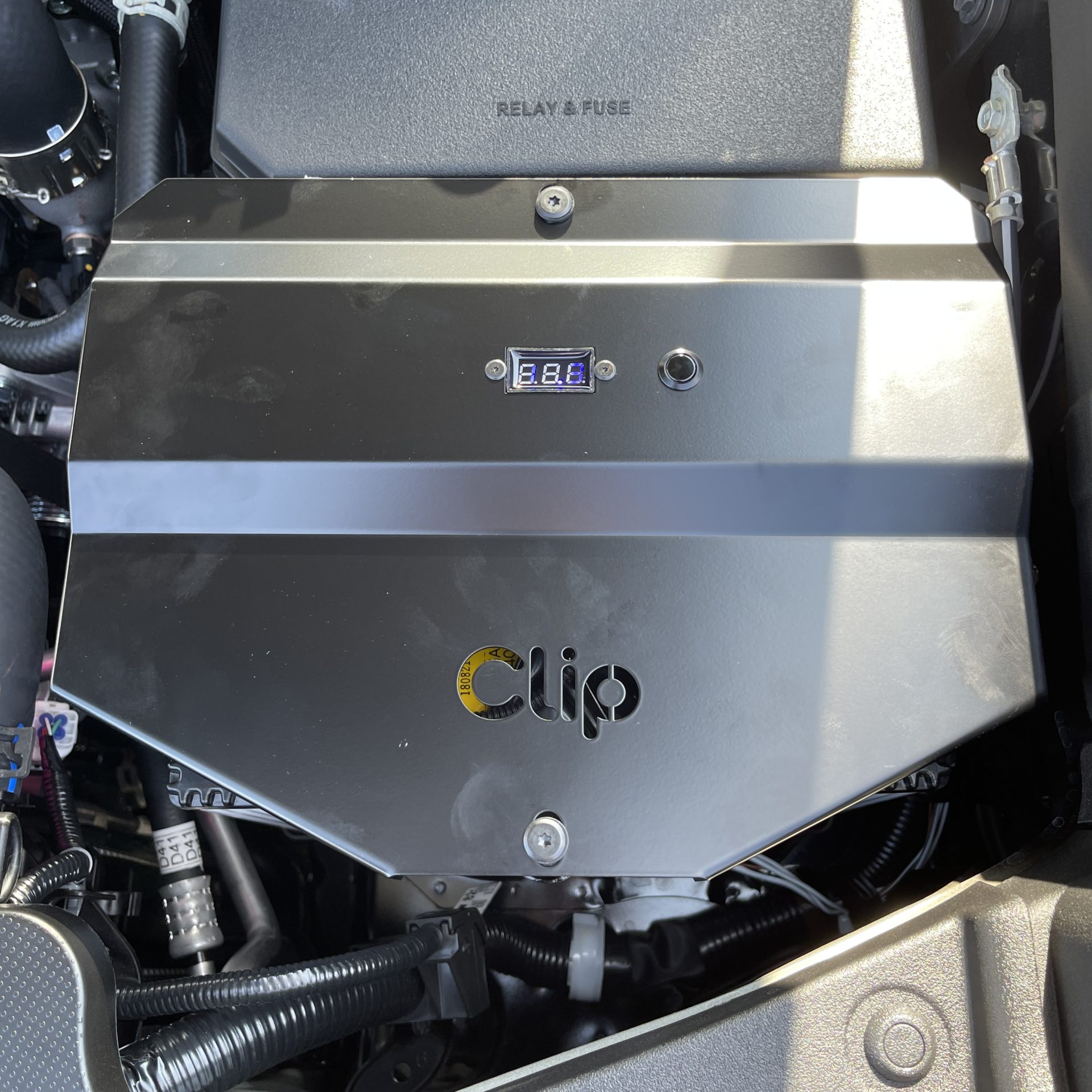 Clipオリジナル・プラド専用バッテリーターミナルカバー販売開始